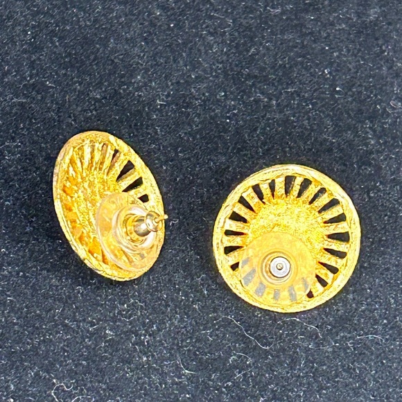 Vintage Gold Tone with Faux Pearl Earrings - Picture 2 of 2